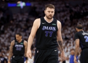 英雄联盟总决赛2025-独行侠球员防守出色，限制对手得分的简单介绍