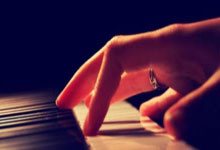 欧洲足坛双重风暴！德国战车熄火引爆连锁反应，亚平宁争冠乱局再添薪柴