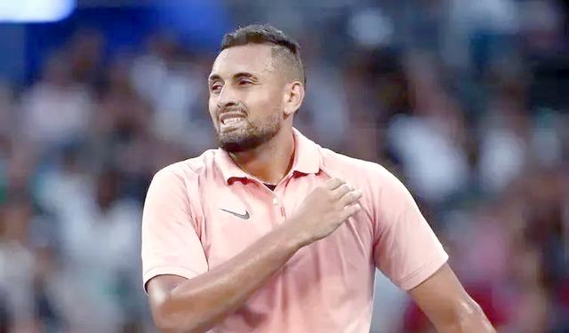 关于意大利网球队轻取法国网球队，克耶高斯送出助攻的信息