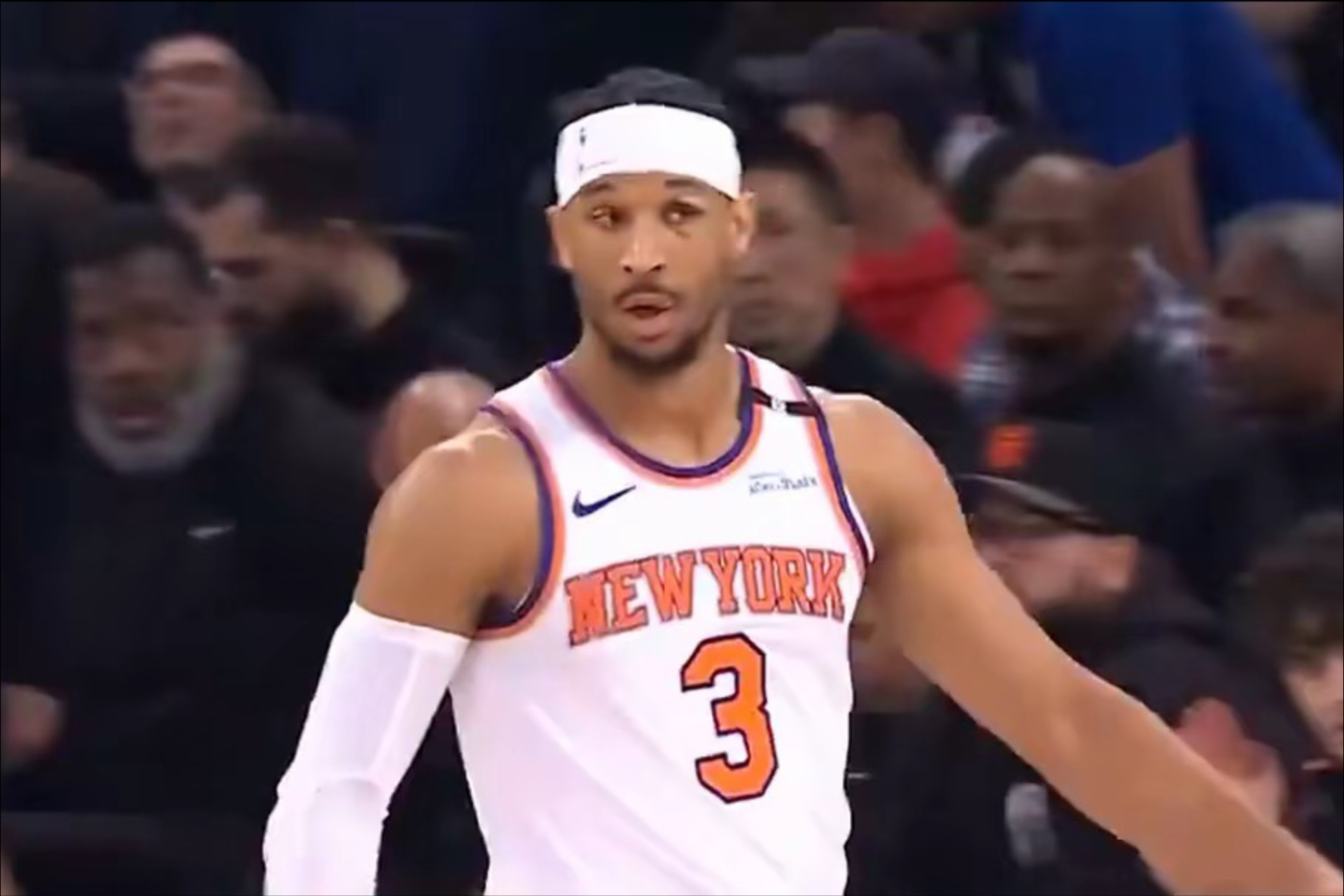 尼克斯鏖战猛龙,莫兰特扛起全队 尼克斯鏖战猛龙,莫兰特扛起全队