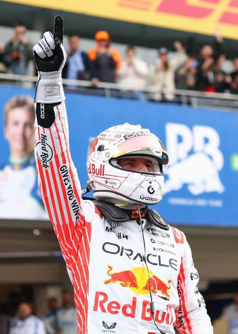 红牛车队逆转雷诺车队,佩雷兹刷新纪录 红牛车队逆转雷诺车队,佩雷兹刷新纪录