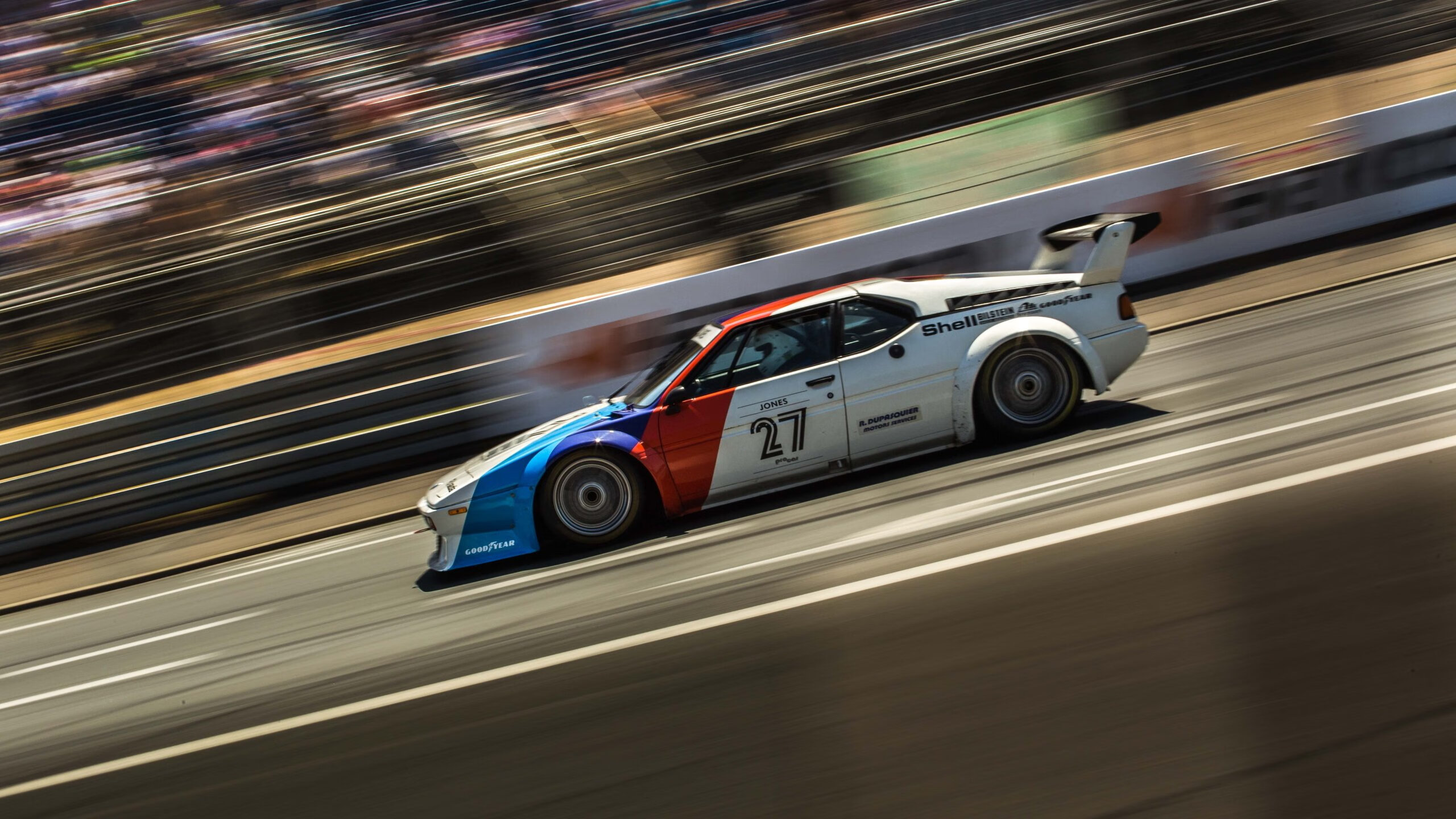 季后赛双城记,雄鹿围猎76人,塔图姆单骑破网