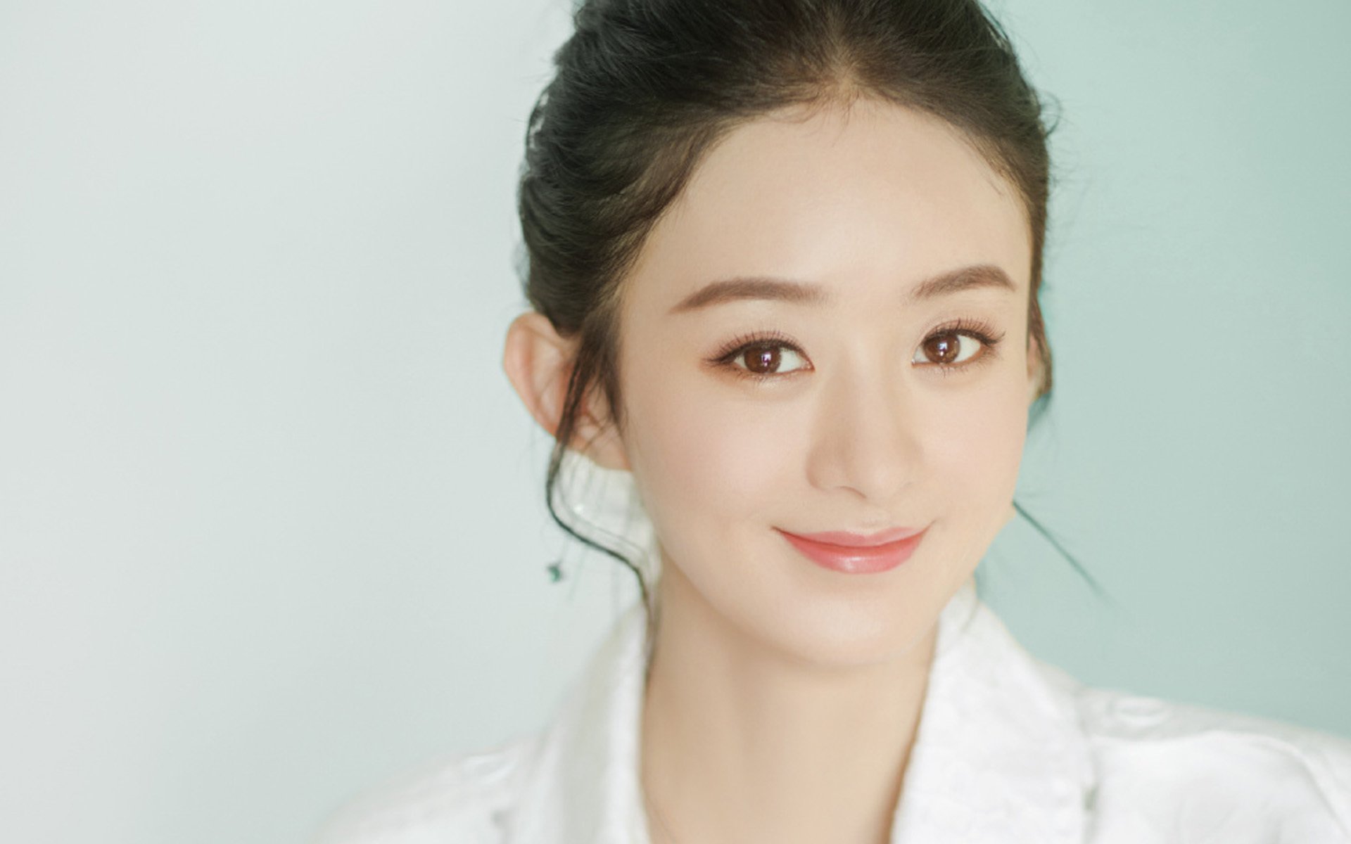 冰冷火焰，当米切尔的纪录之夜，照亮国王的荆棘王冠