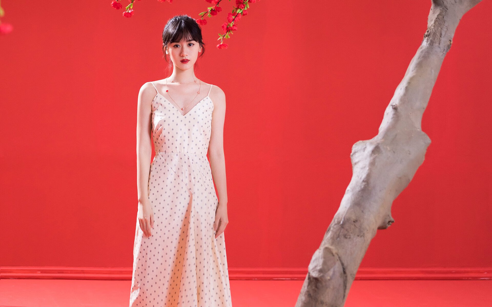 唯一性的双重奏，F1街道赛焦点战与勒沃库森翻盘尼日利亚的启示